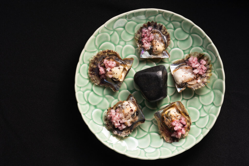 Broken Bay Pearl Farm Akoya oysters are now being produced for the table - a new treat for oyster lovers.